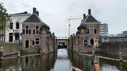 Gerestaureerd sluisje (ca 1720) in Zaandam 