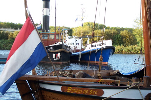 Stoomsleepboot Adelaar en museumreddingboot Prins Hendrik 