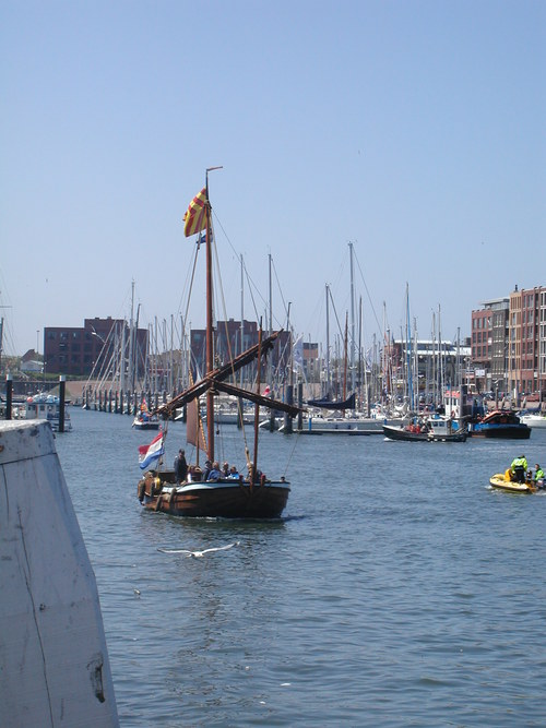 Egmondse vlag in de 2e haven van Scheveningen
