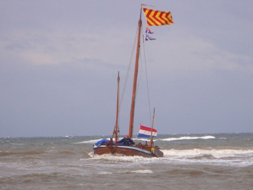 We naderen de kust van Egmond