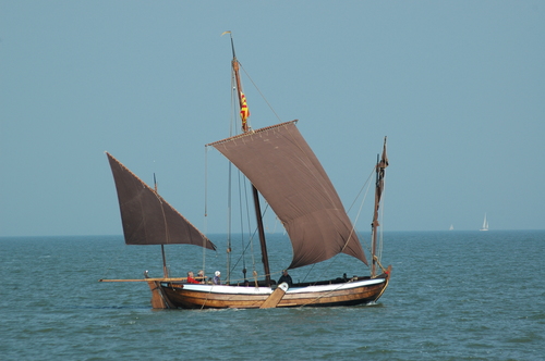 zeilend voor Marken